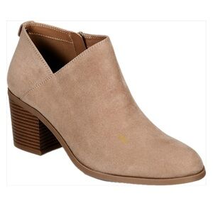 Tan Faux Suede Ankle books - Great condition